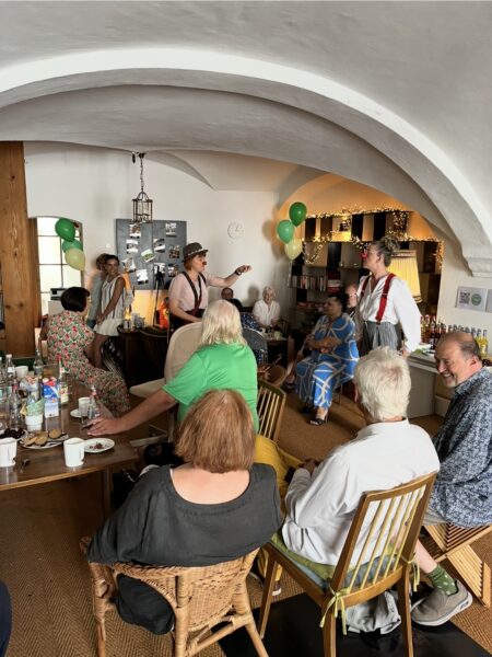 Geburtstagsfeier und offizielle Eröffnung Marktplatz 10 (Christiane Blessing-Win)