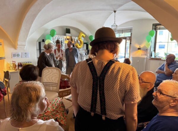 Geburtstagsfeier und offizielle Eröffnung Marktplatz 10 (Dilan Günel)