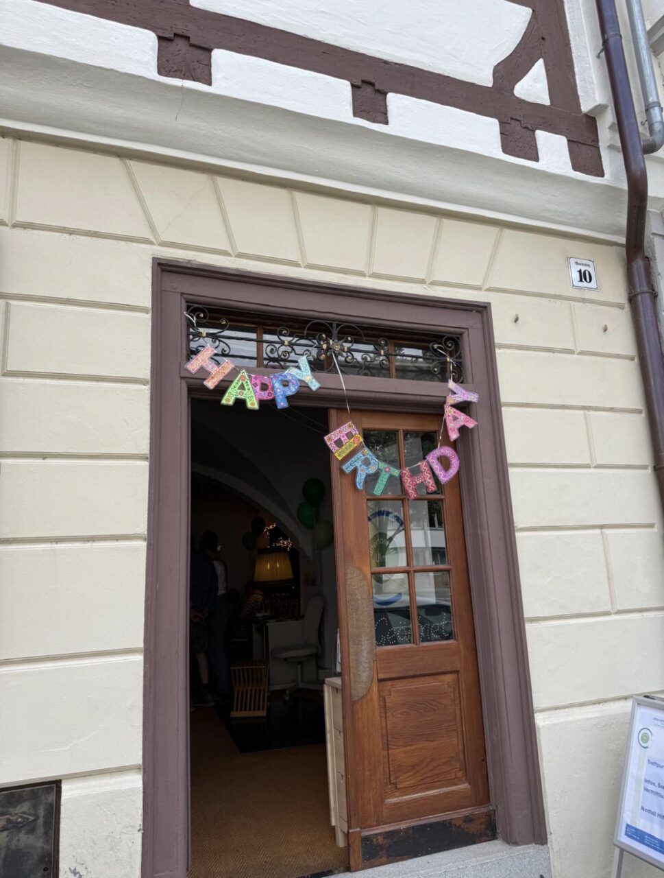 Geburtstagsfeier und offizielle Eröffnung Marktplatz 10 (Dilan Günel)