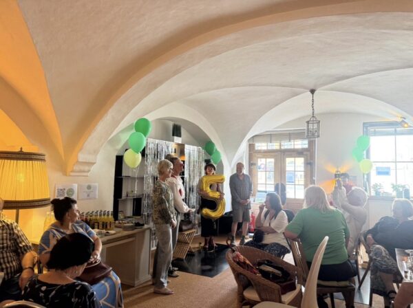 Geburtstagsfeier und offizielle Eröffnung Marktplatz 10 (Dilan Günel)